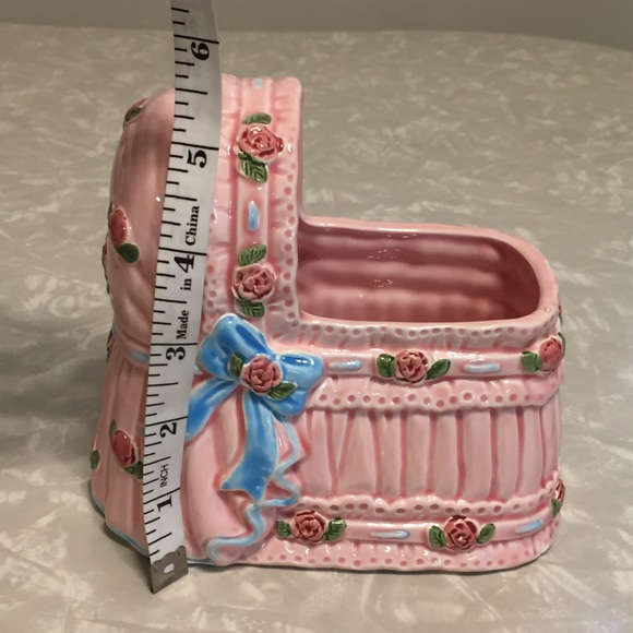 Vintage Baby Planter 🎀 Cute Cradle - Picture 8 of 8